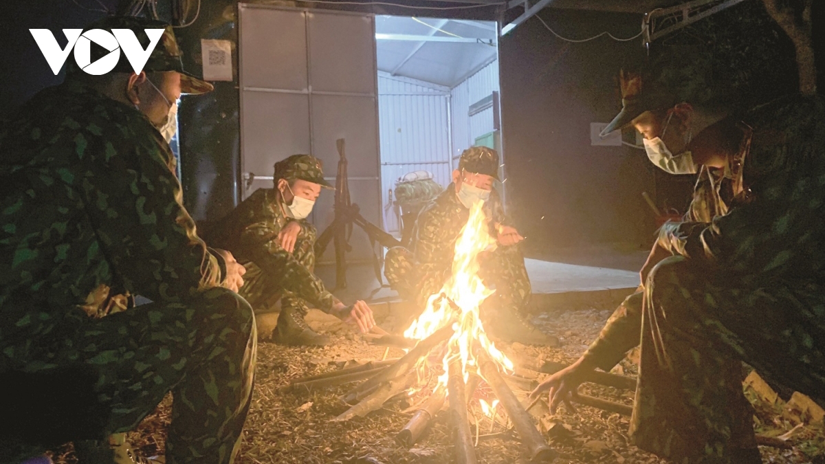 Year-end night at Po Hen border post during COVID-19 fight